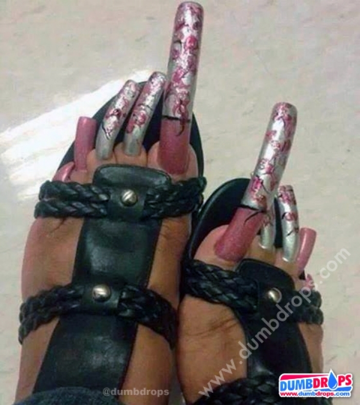 Illustration de l'article : Ces 15 femmes ont déclaré la guerre à leur coupe-ongles...