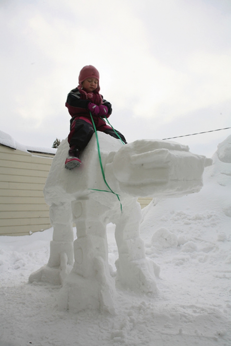 Illustration de l'article : Les 22 sculptures en neige les plus impressionnantes et drôles du monde… Quel talent !