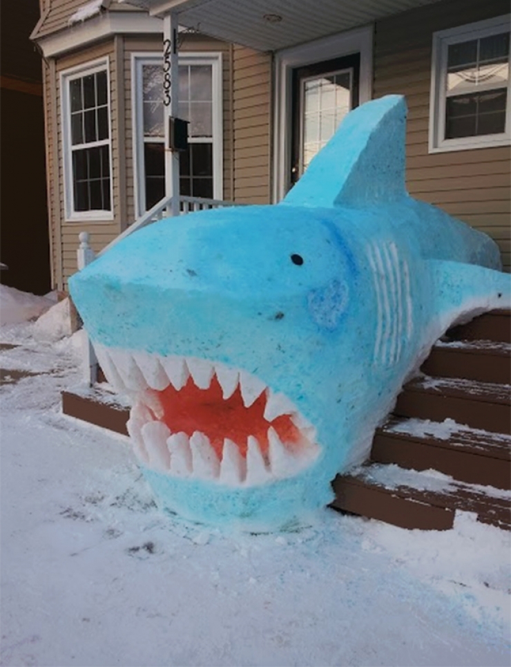 Illustration de l'article : Les 22 sculptures en neige les plus impressionnantes et drôles du monde… Quel talent !