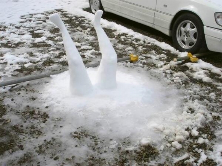 Illustration de l'article : Les 22 sculptures en neige les plus impressionnantes et drôles du monde… Quel talent !