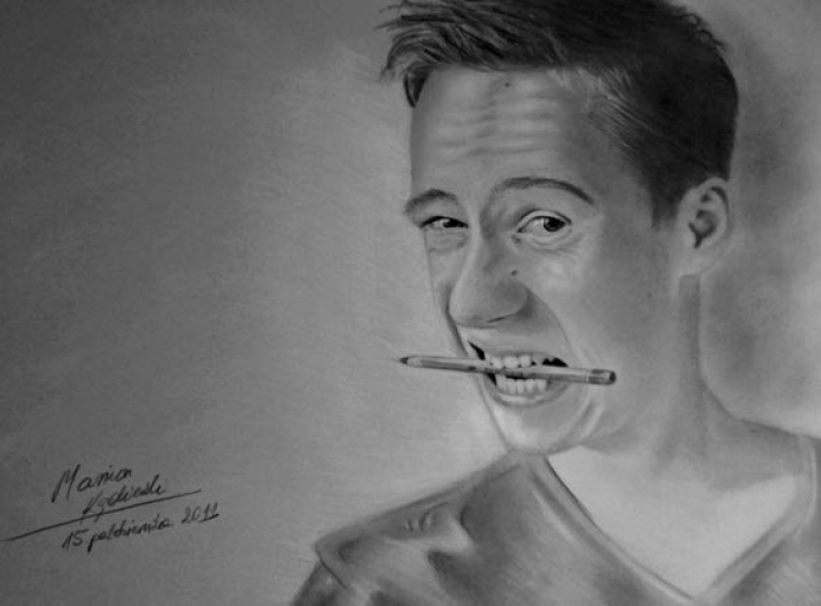 Illustration de l'article : Atteint d’une malformation au bras, Mariusz fait des portraits d’un réalisme époustouflant !