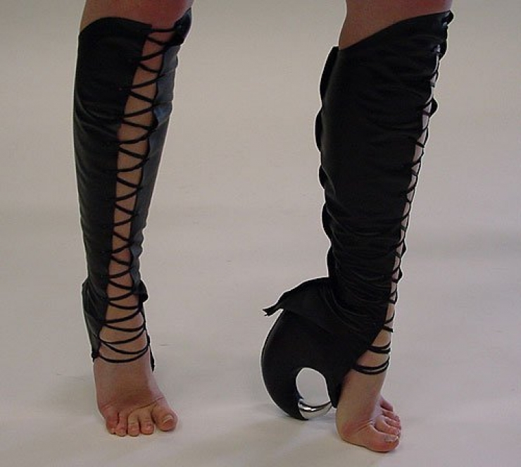 Illustration de l'article : Un simple coup d’oeil sur ces 20 chaussures, et vous aurez instantanément mal aux pieds...