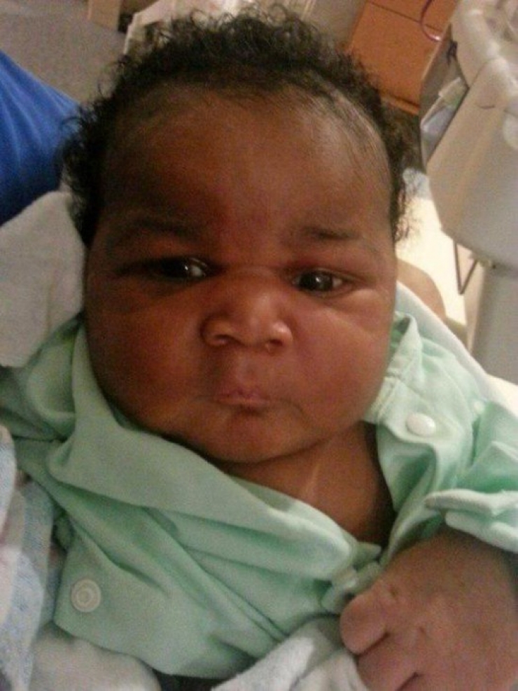 Illustration de l'article : Top 15 des b&eacute;b&eacute;s qui ont l&rsquo;apparence d&rsquo;une personne adulte&hellip;c&rsquo;est flippant !