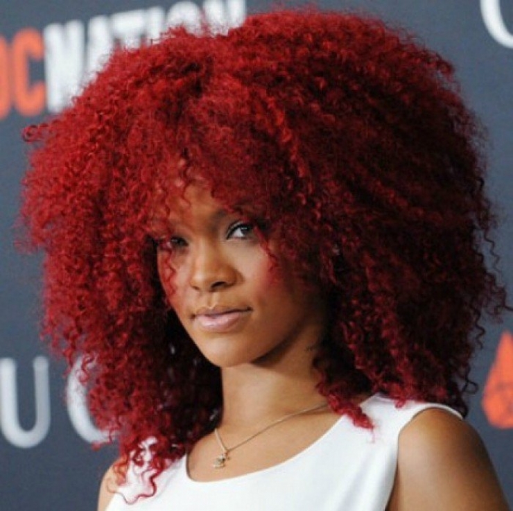 Illustration de l'article : 14 raisons pour lesquelles les cheveux bouclés ou ondulés sont un atout séduction de premier choix