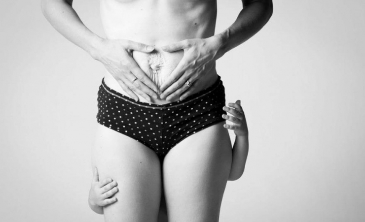 Illustration de l'article : Des images qui rendent hommage au vrai corps d’une maman après sa grossesse… Un projet de Jade Beall !