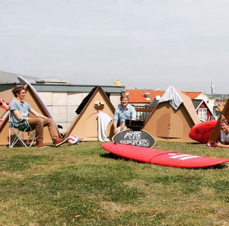 Illustration de l'article : Voici un nouveau concept de tente en carton de festival totalement recyclable…de quoi réjouir les festivaliers !