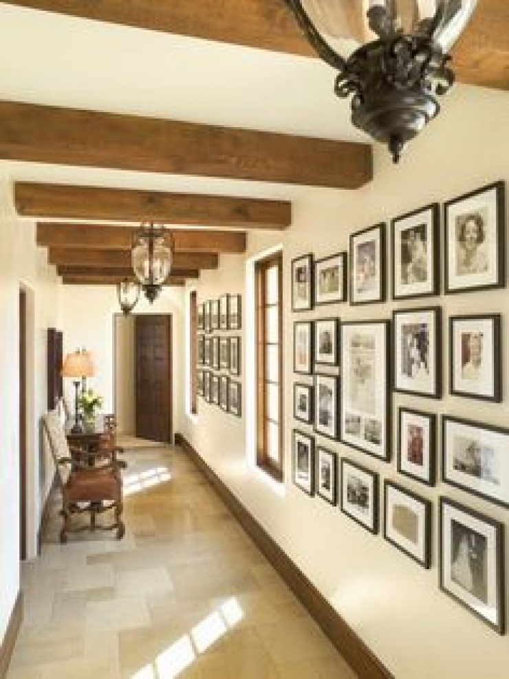 Illustration de l'article : 70 idées de déco pour organiser vos photos et cadres sur vos murs...