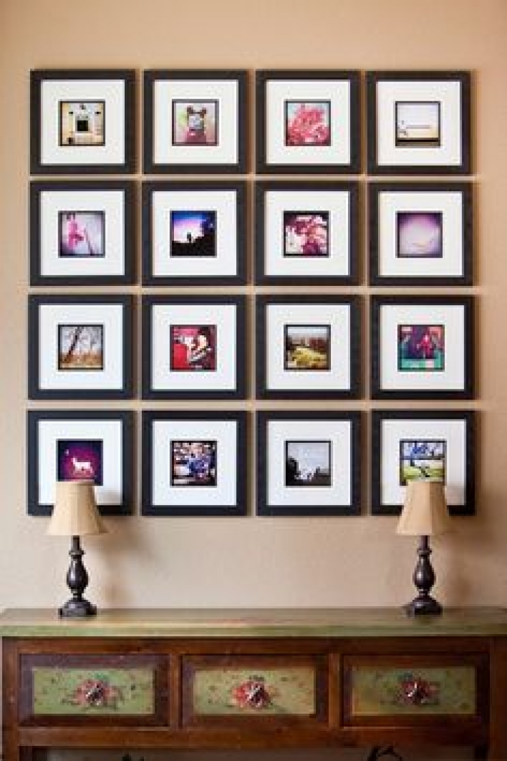 Illustration de l'article : 70 idées de déco pour organiser vos photos et cadres sur vos murs...