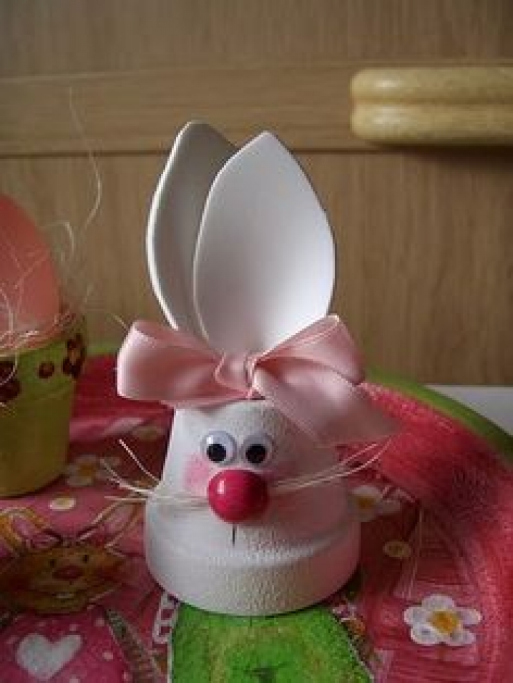 Illustration de l'article : 43 idées de bricolages sur le thème de Pâques... De quoi occuper les enfants de manière ludique !
