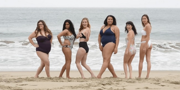 Illustration de l'article : Quand des femmes normales défient les mannequins de chez Victoria's Secret en portant les même maillots...