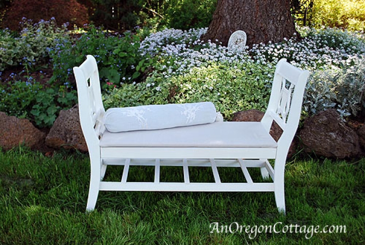 Illustration de l'article : Voici 16 façons créatives de transformer de vieilles chaises brisées en décorations très utiles…La 3 est vraiment géniale !