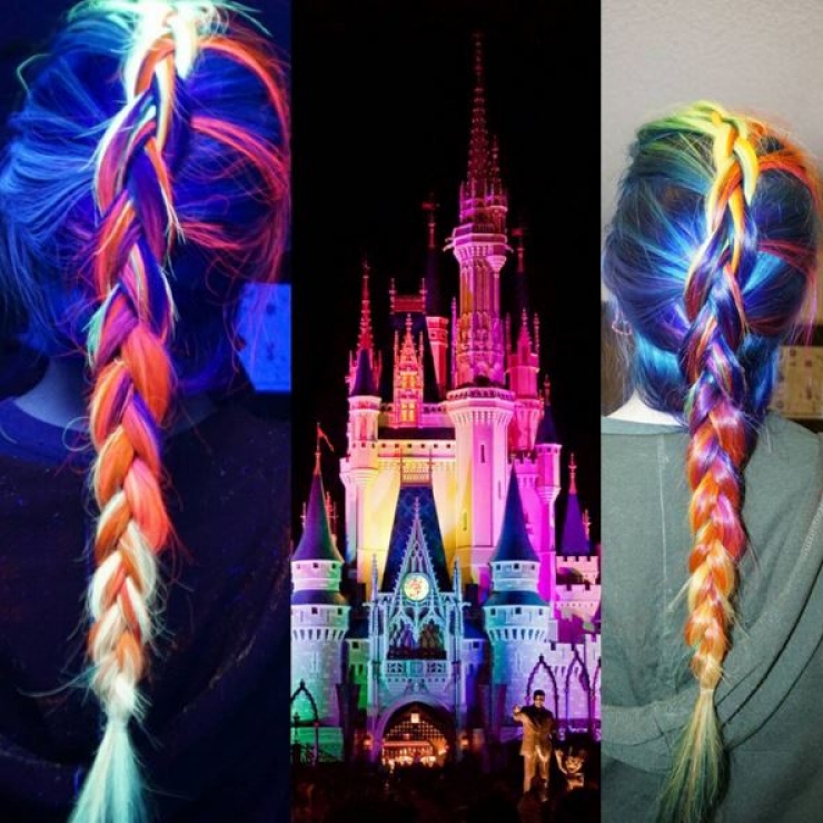 Illustration de l'article : Nouvelle tendance: Des cheveux qui brillent dans le noir&hellip; Voici comment faire !