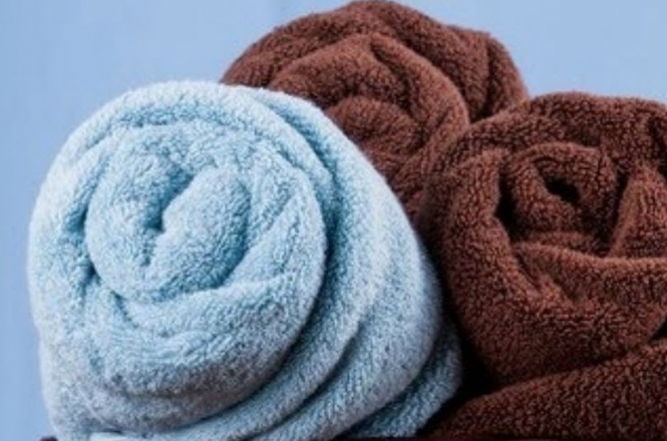 Illustration de l'article : Voici 10 astuces pour avoir plus d’espace dans une petite salle de bain…La 3 est vraiment géniale !