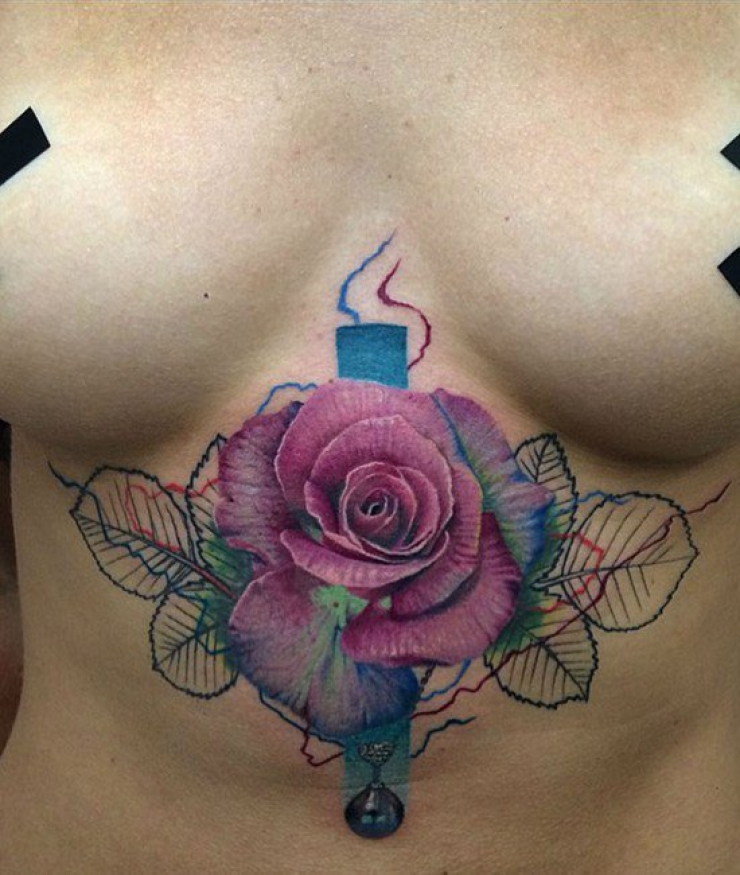 Illustration de l'article : Top 38 des tatouages réalisés sous les seins... De quoi vous aider à trouver des idées !