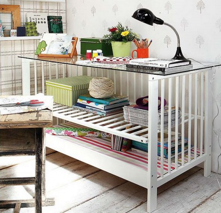 Illustration de l'article : Son bébé a grandi et il a une idée de génie pour récupérer son lit dans la cuisine !