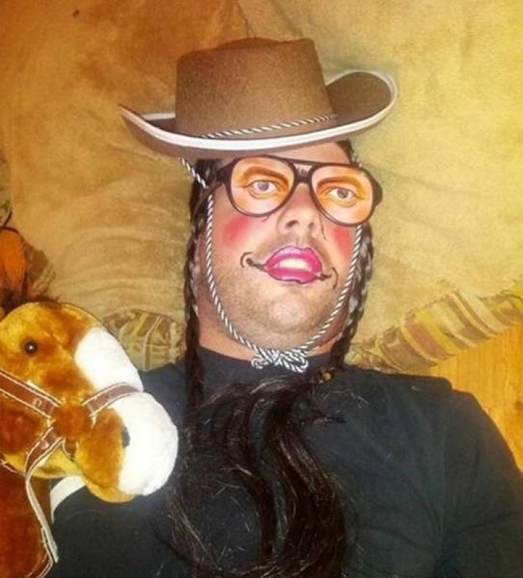 Illustration de l'article : 30 photos qui prouvent qu’il ne faut jamais s’endormir dans une soirée…La 7 est vraiment drôle !