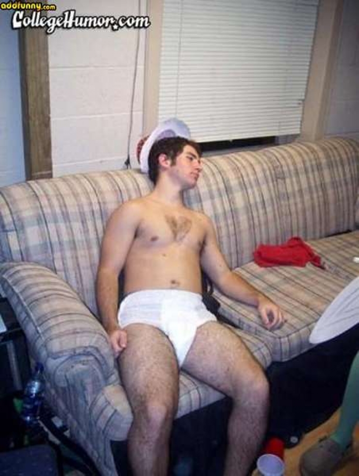 Illustration de l'article : 30 photos qui prouvent qu’il ne faut jamais s’endormir dans une soirée…La 7 est vraiment drôle !