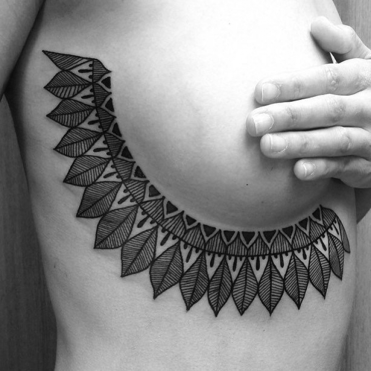 Illustration de l'article : 22 photos de tatouages près des seins, la nouvelle mode chez les femmes…ils sont magnifiques !