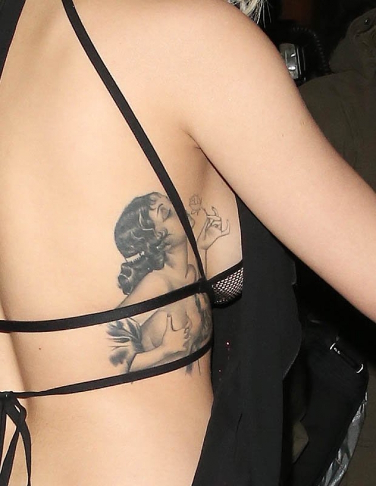 Illustration de l'article : 22 photos de tatouages près des seins, la nouvelle mode chez les femmes…ils sont magnifiques !