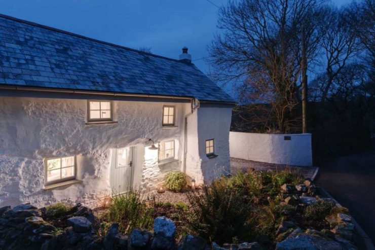 Illustration de l'article : 300 ans ! C'est l'âge de cette maison mais à voir l'intérieur, on a du mal à y croire...