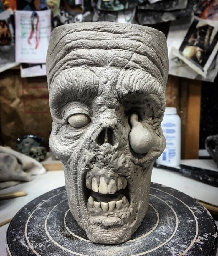 Illustration de l'article : Et si vous preniez le café dans l’une de ces 10 tasses de zombie au petit-déj ?