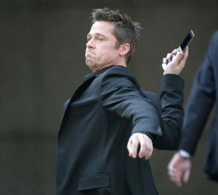 Illustration de l'article : Ces 13 trucs que fait une fille pour énerver son petit copain ! La 7 n’épargne aucun homme...