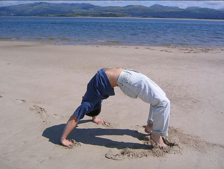 Illustration de l'article : En vous allongeant de cette mani&egrave;re sur le ventre pendant 4 minutes, vous serez au top pour la plage cet &eacute;t&eacute;...