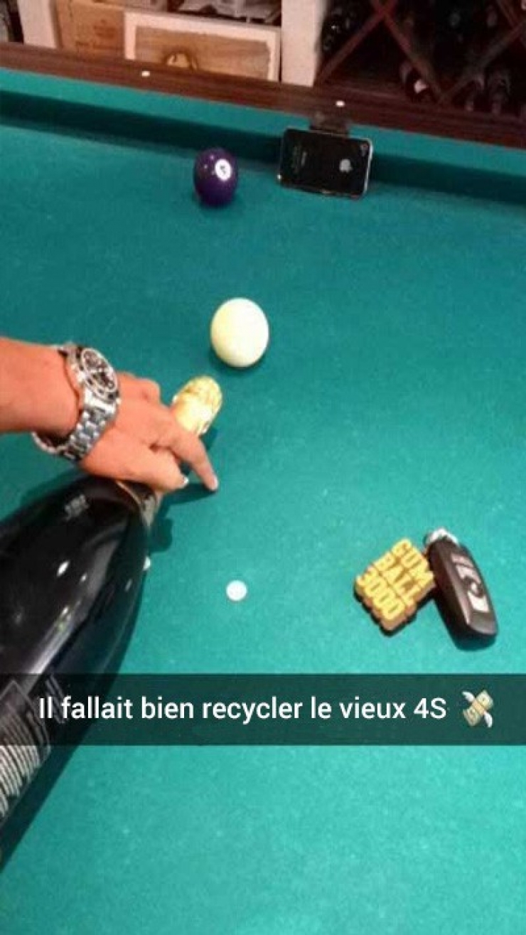 Illustration de l'article : 24 des pires Snapchat d'enfants riches et prétentieux trouvés sur la toile ! L'argent rendrait-il fou ?