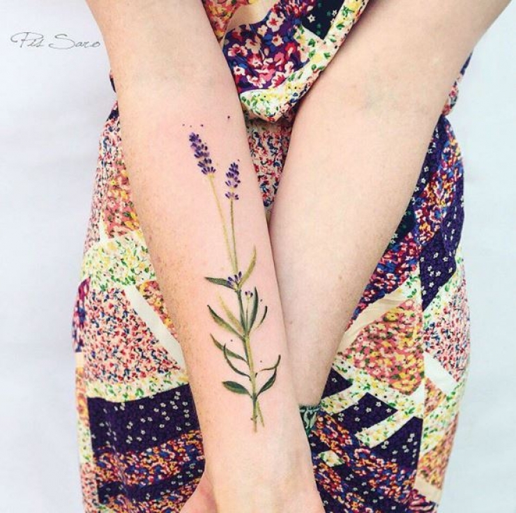 Illustration de l'article : Les 18 plus beaux tatouages de Pis Saro qui trouve son inspiration entre nature et animaux...