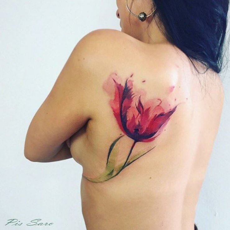 Illustration de l'article : Les 18 plus beaux tatouages de Pis Saro qui trouve son inspiration entre nature et animaux...