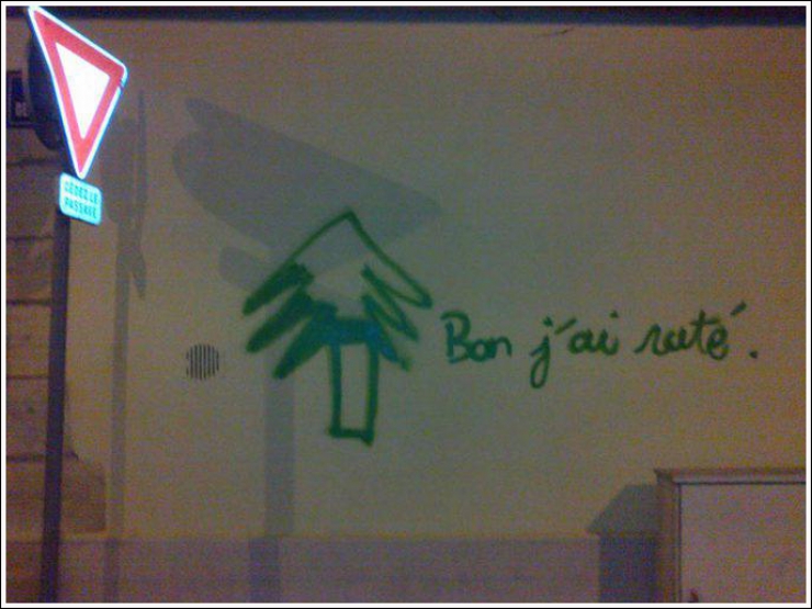 Illustration de l'article : GRAFFITIVRE, le compte qui regroupe les pires graffitis trouvés sur des murs... (25 images)