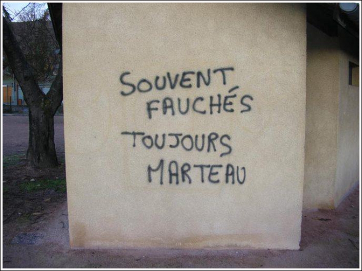 Illustration de l'article : GRAFFITIVRE, le compte qui regroupe les pires graffitis trouvés sur des murs... (25 images)
