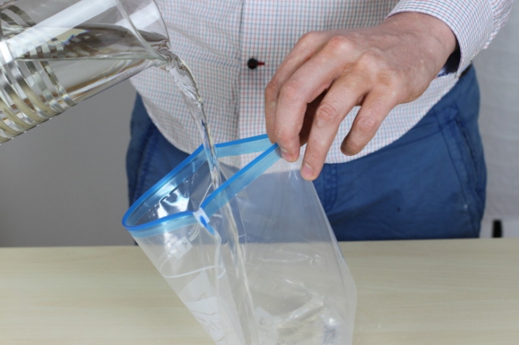 Illustration de l'article : LA SOLUTION pour &eacute;viter les invasions de mouches chez vous cet &eacute;t&eacute; !