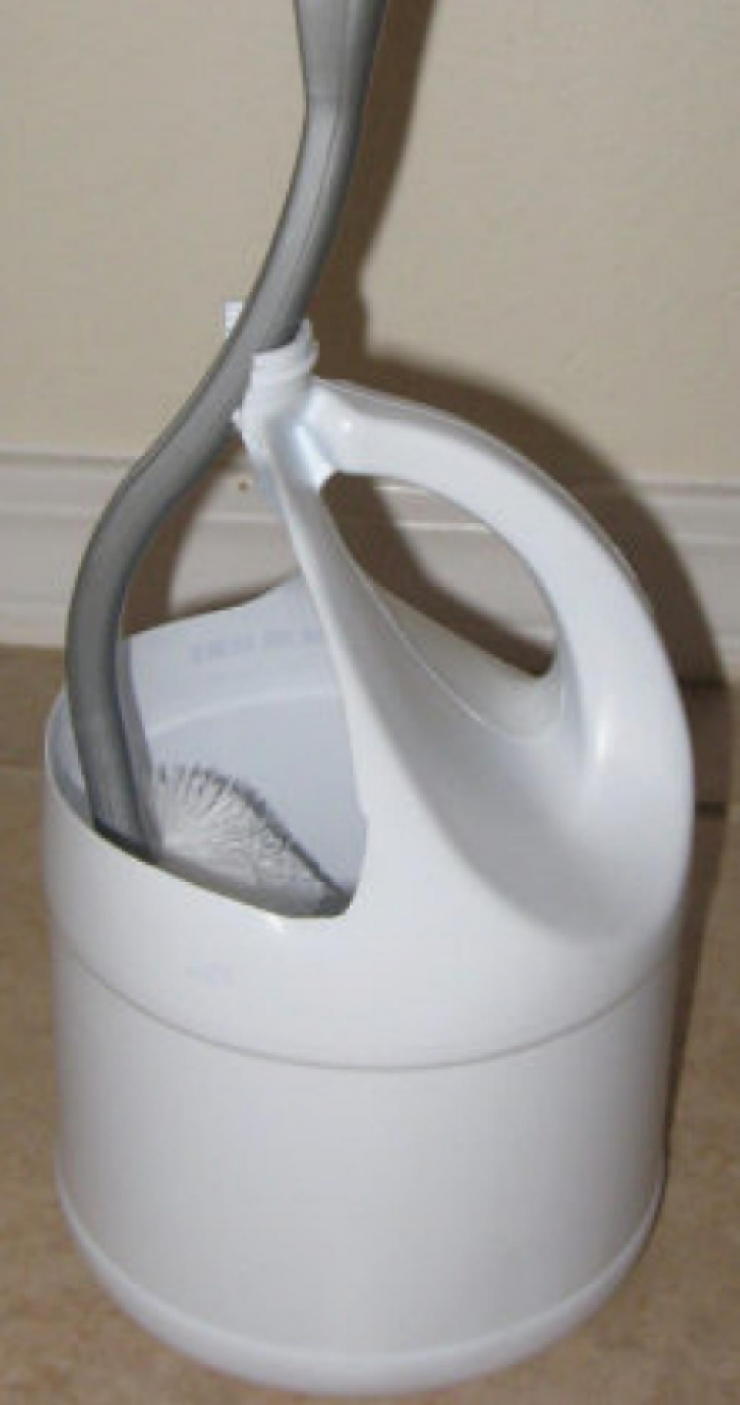 Illustration de l'article : Elle comptait jeter ces bouteilles de d&eacute;tergent puis on lui a conseill&eacute; de faire ceci ! C'est g&eacute;nial...