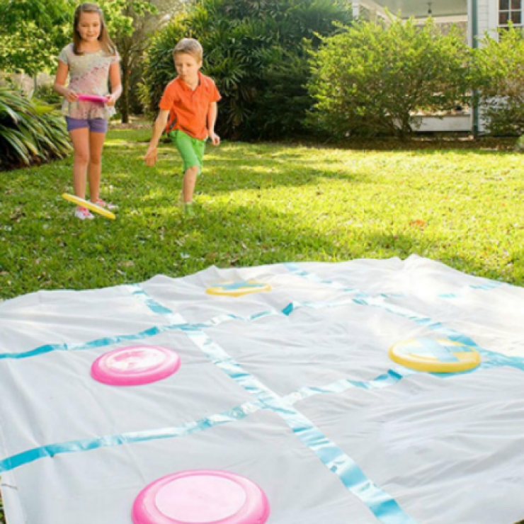 Illustration de l'article : Vous manquez d'id&eacute;es pour amuser les enfants cet &eacute;t&eacute; ? Voici 21 jeux tr&egrave;s simples &agrave; bricoler...