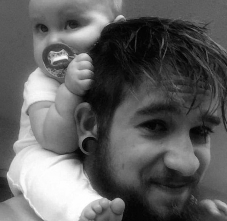 Une Maman Abandonne Sa Fille D Un Mois La Laissant Seule Avec Son Papa Ce Dernier Ecrit Cette Lettre Ouverte Tres Touchante