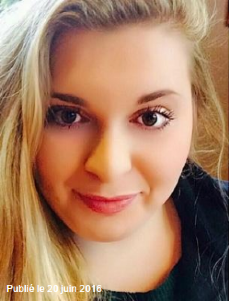 Illustration de l'article : Elle s'approche d'un homme en pleurs &agrave; la station-essence et en soulevant sa couverture, elle a du mal &agrave; y croire !