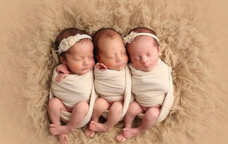 Illustration de l'article : Vous attendez des tripl&eacute;s ? Ces adorables clich&eacute;s vous donneront des id&eacute;es de photos &agrave; faire !