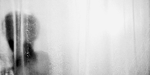 Illustration de l'article : Ces 21 choses compl&egrave;tement irrationnelles que tout le monde a d&eacute;j&agrave; fait... Plusieurs fois ! 