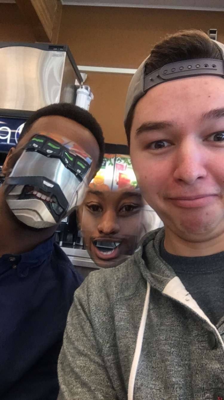 Illustration de l'article : 21 personnes qui n'auraient jamais dû télécharger l'application Face Swap...