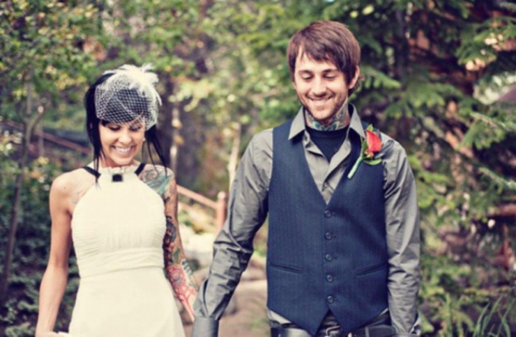 Illustration de l'article : Ces 20 femmes nous prouvent qu'on peut &ecirc;tre sublime en robe de mari&eacute;e tout en ayant des tatouages...