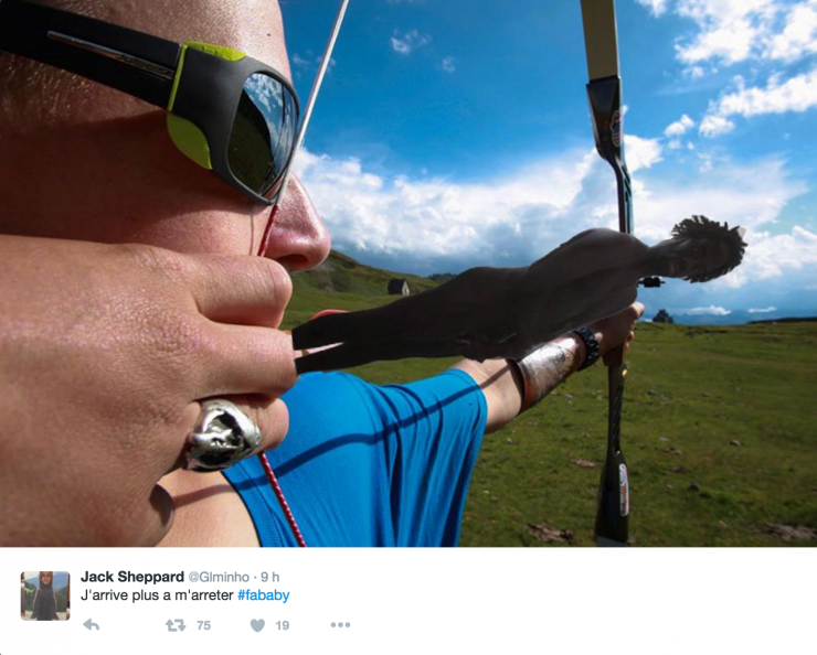 Illustration de l'article : Booba attaque Fababy en publiant une photo de lui, nu dans sa salle de bain !