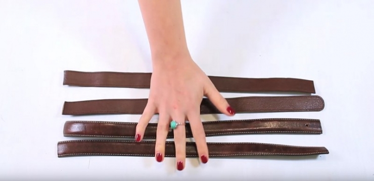 Illustration de l'article : Ce que cette femme fait de ses vieilles ceintures est tout juste génial ! Vous devez essayer à la maison !