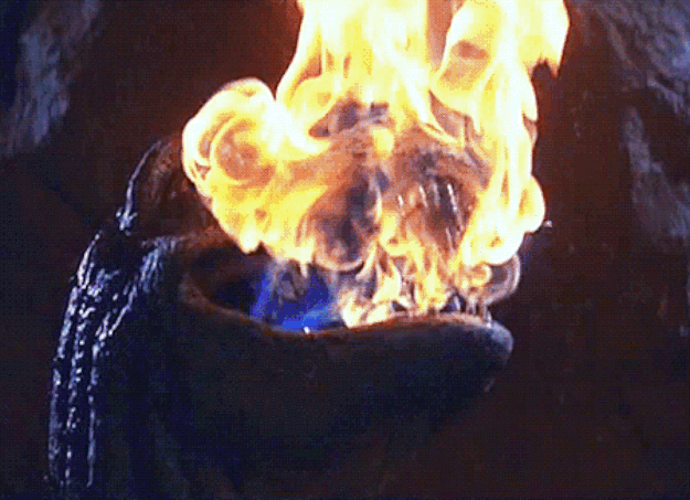 Illustration de l'article : Apr&egrave;s avoir lu cet article vous ne vous rongerez JAMAIS plus les ongles ! Les risques sont d&eacute;go&ucirc;tants.. 