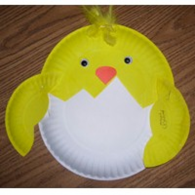 Illustration de l'article : 17 idées de bricolages pour Pâques sur le thème des poussins ! De quoi occuper les enfants.