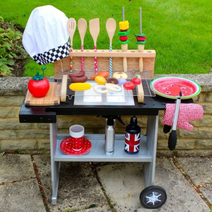Illustration de l'article : 12 déchets et vieilleries qui ont été recyclés en jeux pour enfants