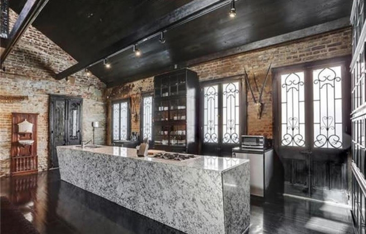 Illustration de l'article : Difficile à croire, mais cette maison vaut une énorme fortune ! Voici son secret: