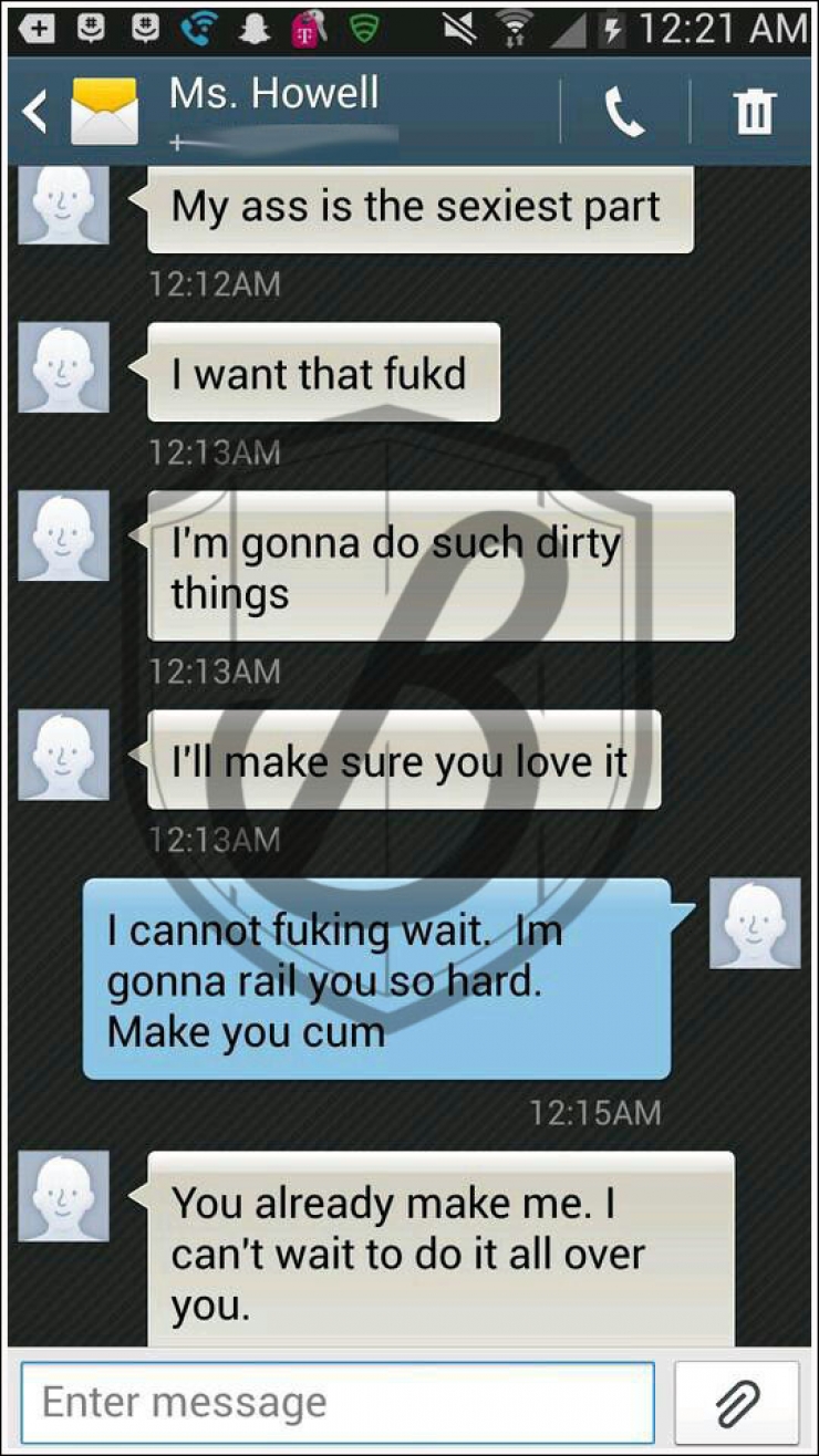 Illustration de l'article : Cette prof s'est fait prendre alors qu'elle envoyait des snaps très hot à ses élèves...