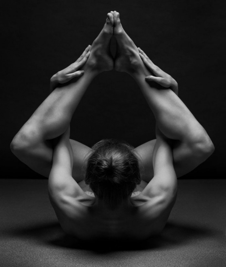 Illustration de l'article : Anton Belovodchenko rend hommage &agrave; la beaut&eacute; f&eacute;minine &agrave; travers de sublimes photographies...