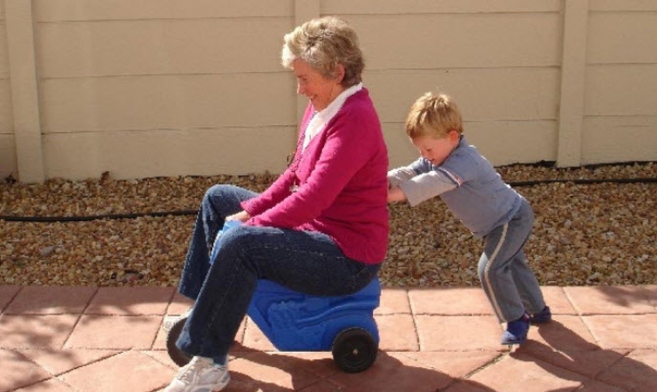 Illustration de l'article : Toute sa vie, elle a d&eacute;test&eacute; sa belle m&egrave;re car elle a bris&eacute; sa famille ! Mais &agrave; sa mort, elle fait une d&eacute;couverte dramatique !
